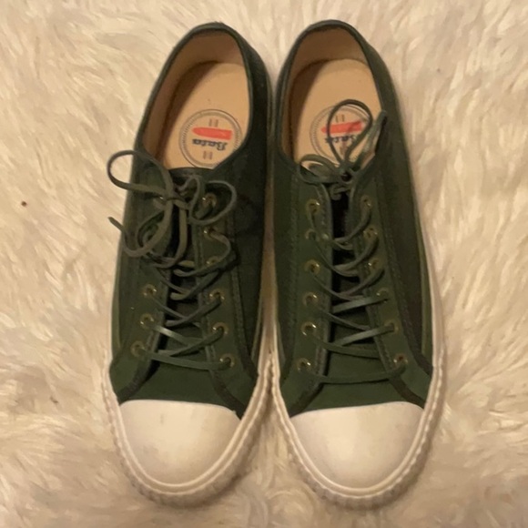 Bata Men’s Bullet Low Top Green and White Suede and Leather Sneakers USA Size 8 - Picture 1 of 11
